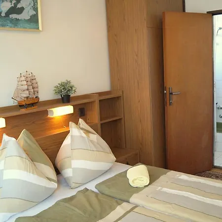 Konukevi Sophie's 3*